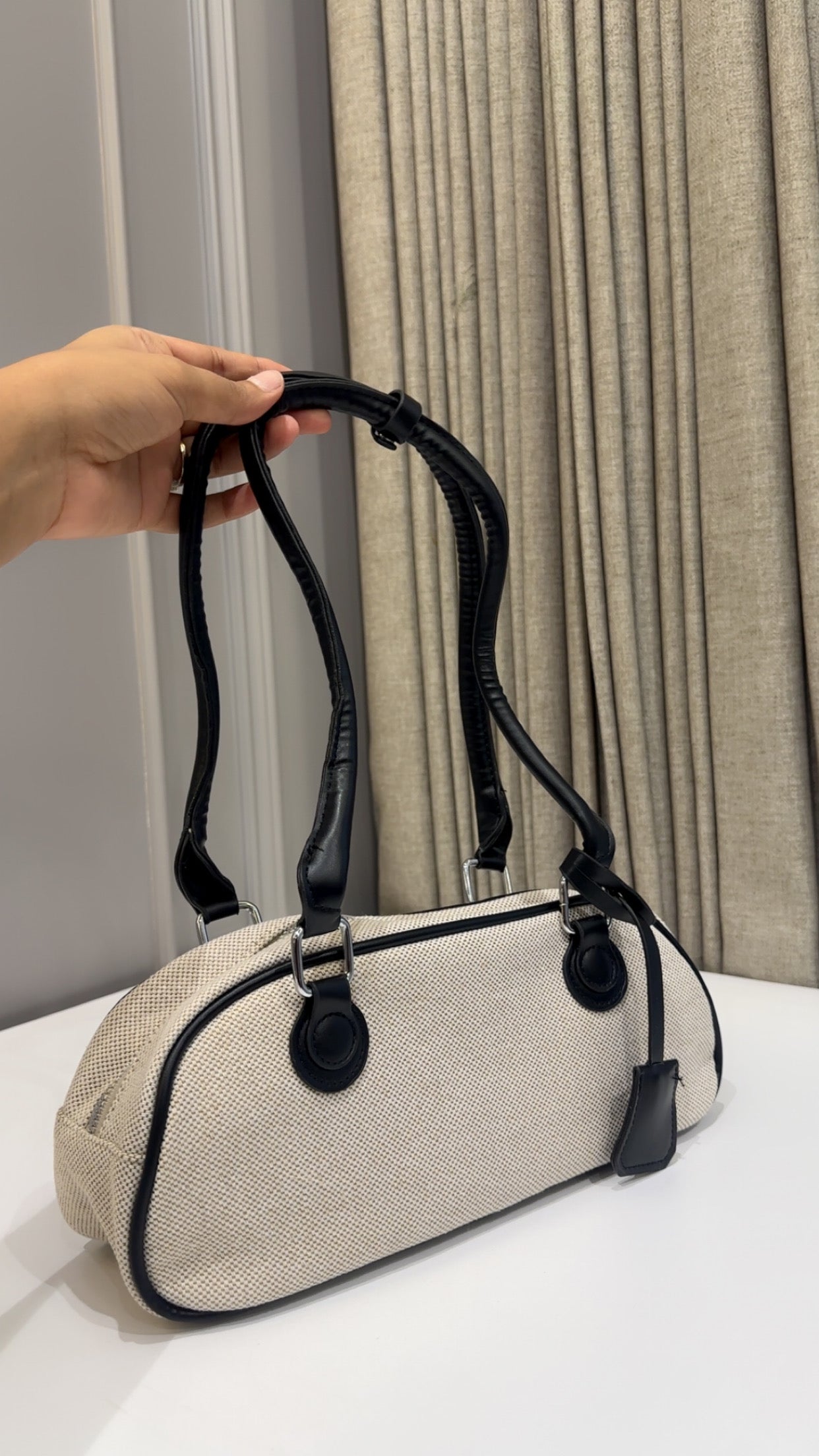 British brunch shoulder bags