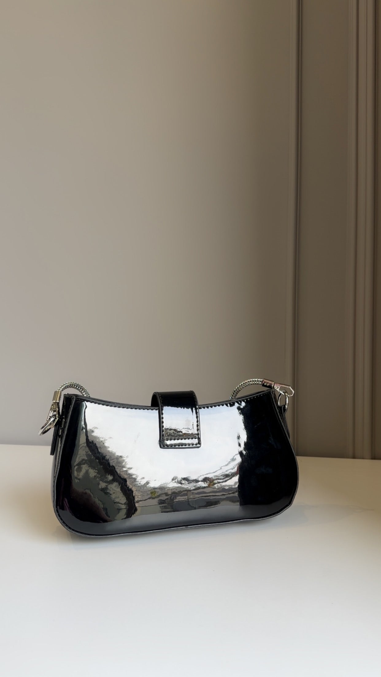 IT girl shoulder bag