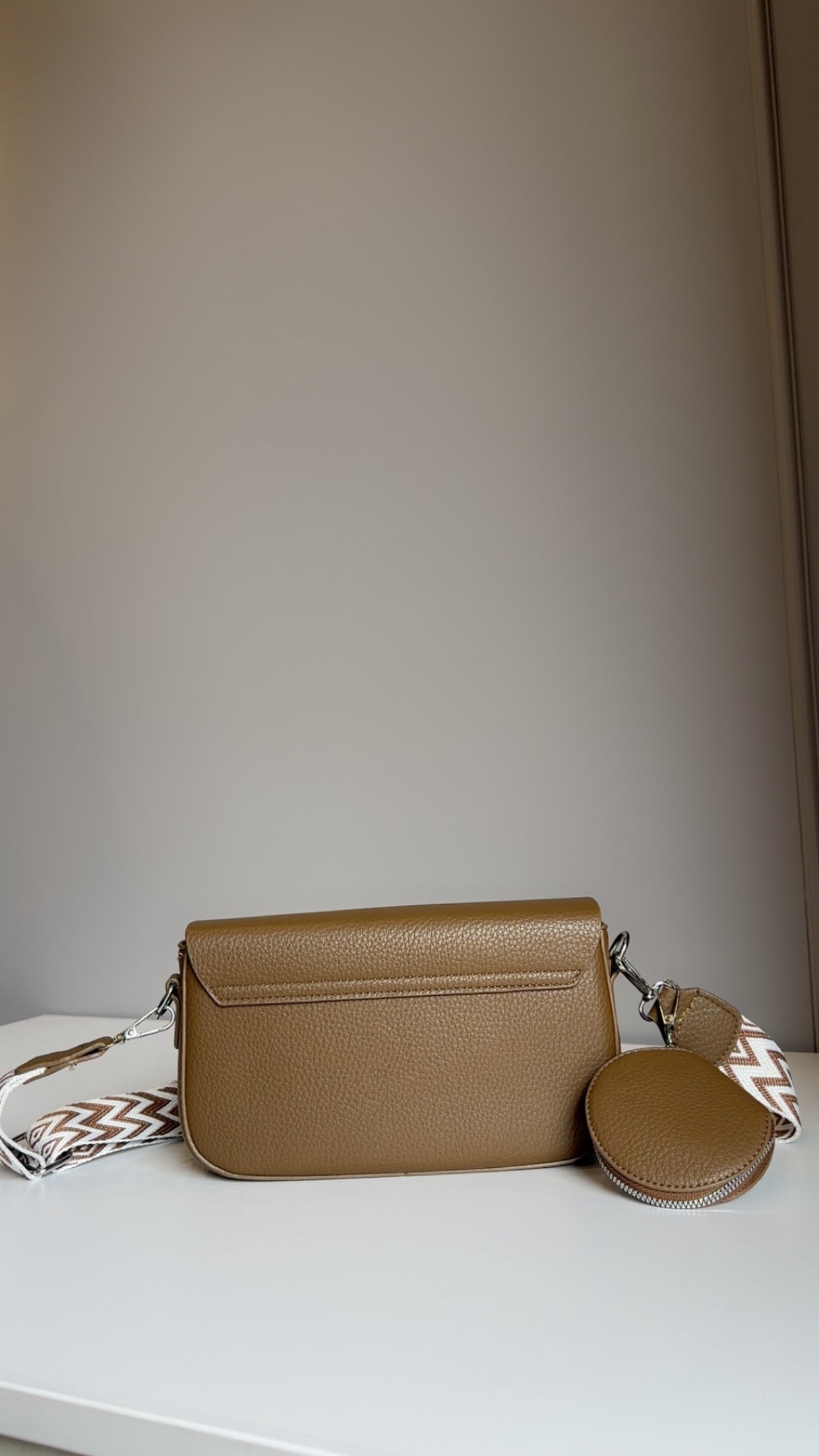 Chloe broad belt sling