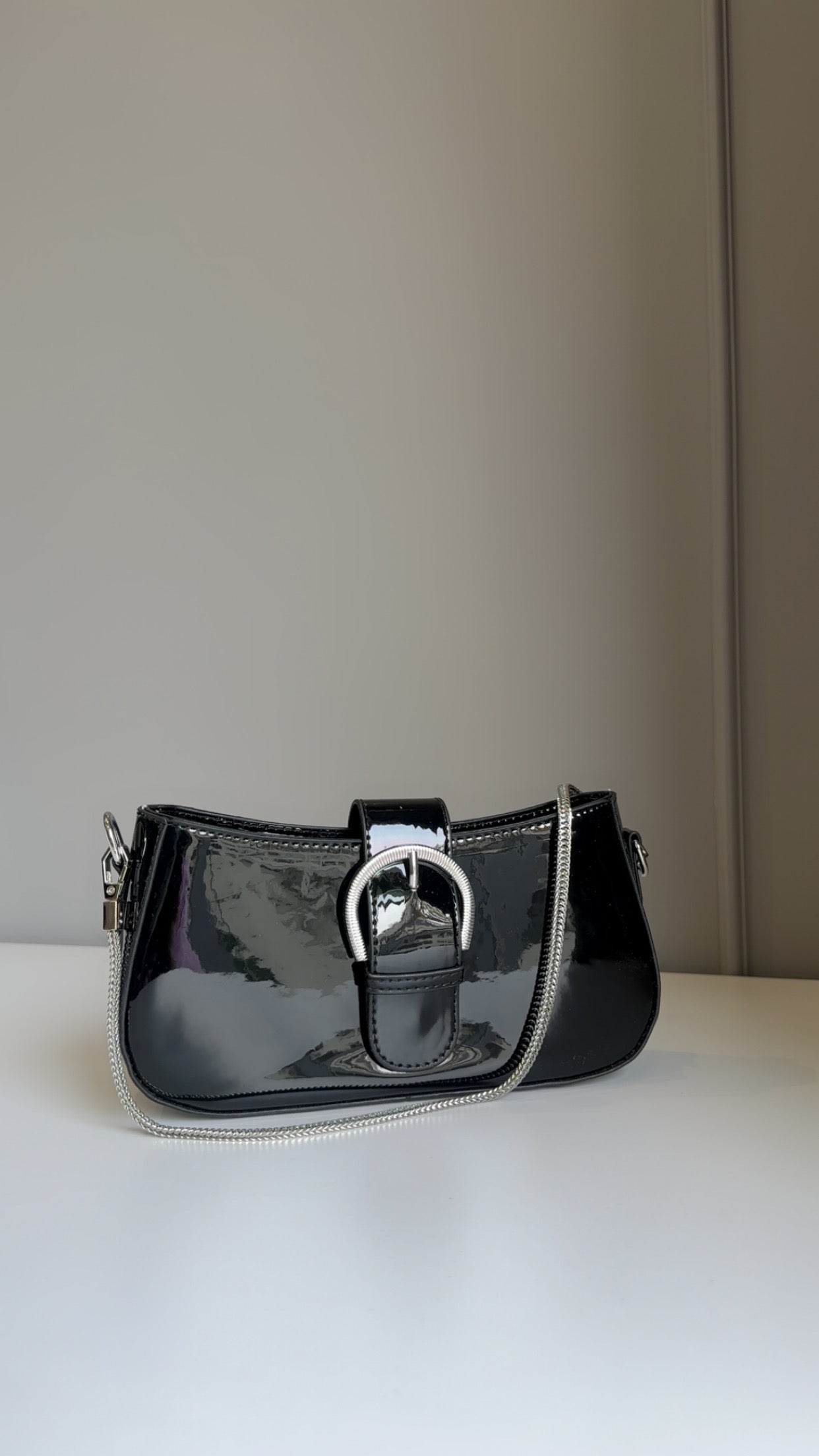 IT girl shoulder bag