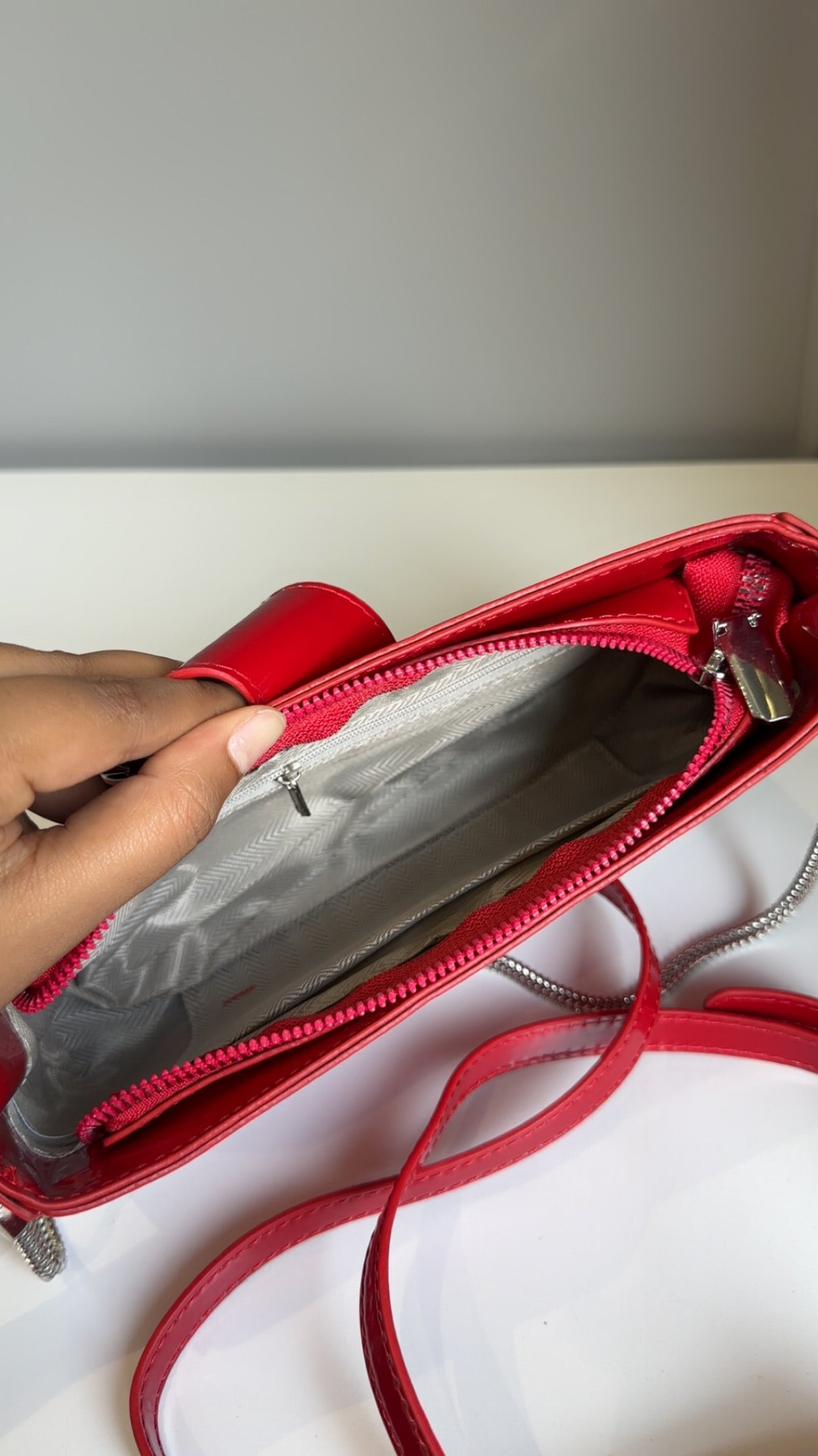 IT girl shoulder bag