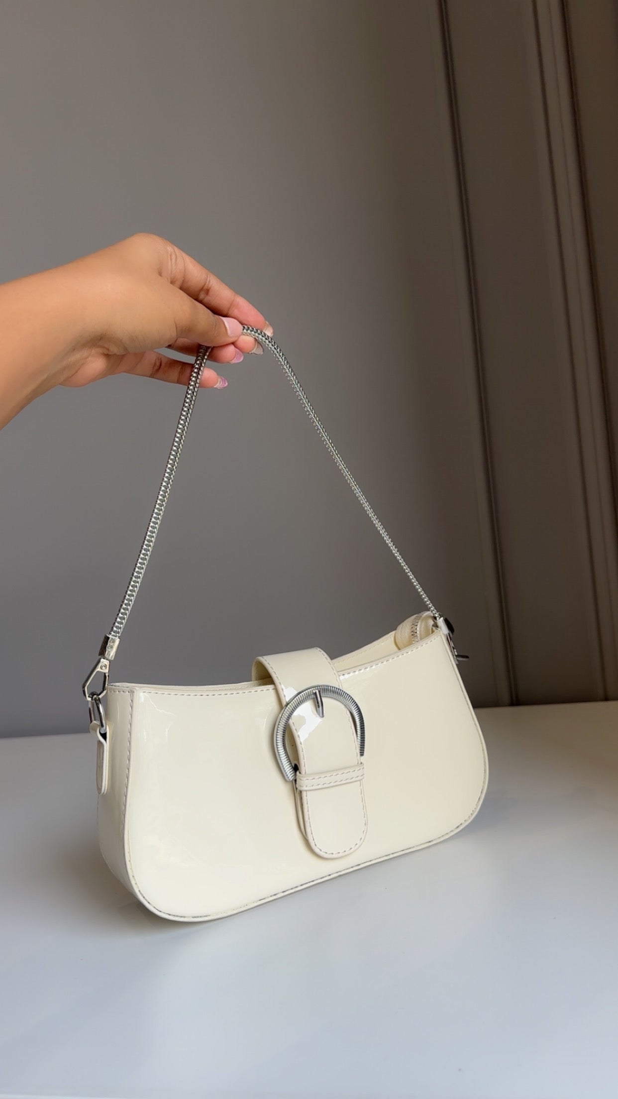 IT girl shoulder bag