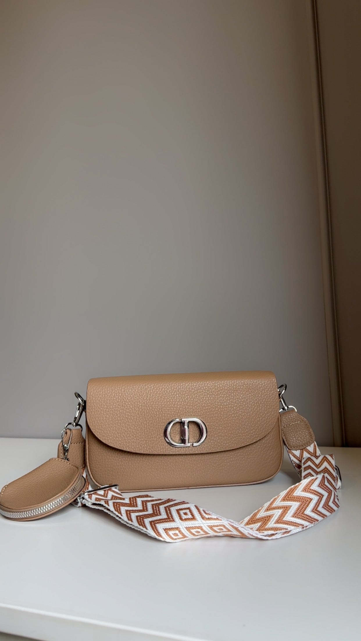 Chloe broad belt sling